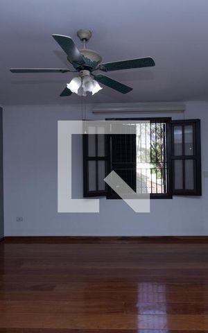 Casa à venda com 540m², 6 quartos e 4 vagas Casa à venda com 540m², 6 quartos e 4 vagasQuarto Suíte 1