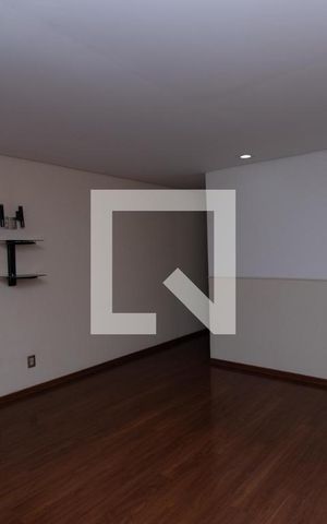 Casa à venda com 540m², 6 quartos e 4 vagas Casa à venda com 540m², 6 quartos e 4 vagasQuarto Suíte 3