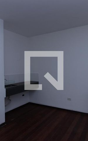 Casa à venda com 540m², 6 quartos e 4 vagas Casa à venda com 540m², 6 quartos e 4 vagasEscritório