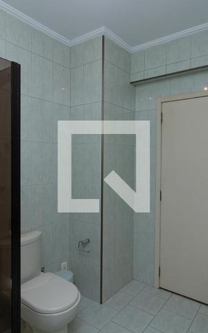 Casa à venda com 540m², 6 quartos e 4 vagas Casa à venda com 540m², 6 quartos e 4 vagasBanheiro Social