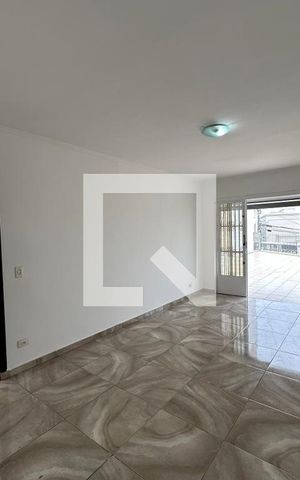 Casa à venda com 140m², 3 quartos e 4 vagasSala