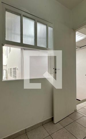 Casa à venda com 140m², 3 quartos e 4 vagasQuarto de Serviço