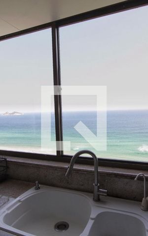 Apartamento à venda com 310m², 4 quartos e 3 vagas Apartamento à venda com 310m², 4 quartos e 3 vagasVista da cozinha