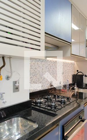 Apartamento à venda com 85m², 3 quartos e 3 vagasCozinha e Área de Serviço