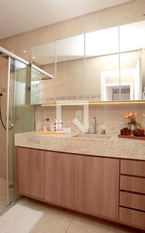 Apartamento à venda com 87m², 2 quartos e sem vagaBanheiro