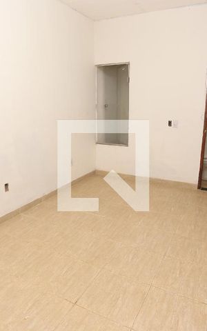 Casa para alugar com 45m², 2 quartos e 1 vagaSala 