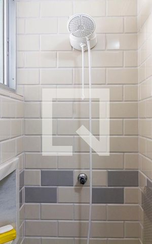Apartamento à venda com 85m², 2 quartos e 1 vaga Apartamento à venda com 85m², 2 quartos e 1 vagaBanheiro Social