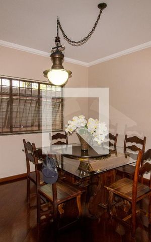 Casa à venda com 257m², 5 quartos e 4 vagasSala de Jantar