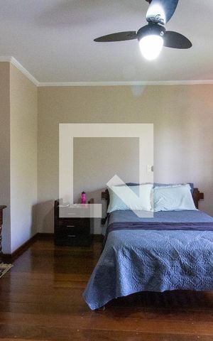 Casa à venda com 257m², 5 quartos e 4 vagasQuarto 1