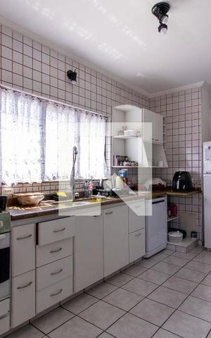 Casa à venda com 257m², 5 quartos e 4 vagasCozinha