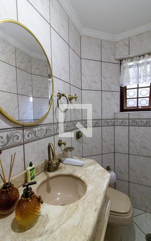 Casa à venda com 257m², 5 quartos e 4 vagasLavabo