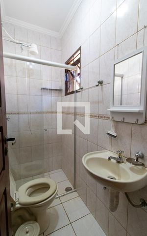 Casa à venda com 257m², 5 quartos e 4 vagasQuarto de Serviço