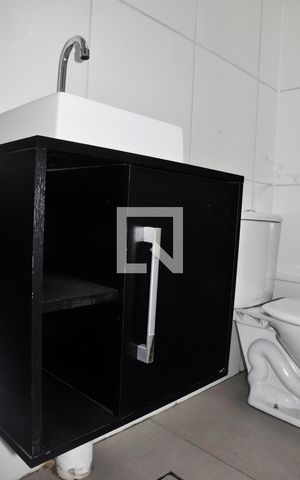 Apartamento à venda com 36m², 2 quartos e sem vaga Apartamento à venda com 36m², 2 quartos e sem vaga Banheiro Social