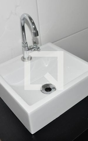 Apartamento à venda com 36m², 2 quartos e sem vaga Apartamento à venda com 36m², 2 quartos e sem vagaDetalhe - Banheiro Social