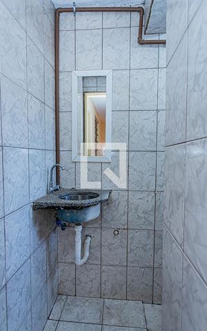 Casa à venda com 270m², 4 quartos e 3 vagas Casa à venda com 270m², 4 quartos e 3 vagasBanheiro - edícula