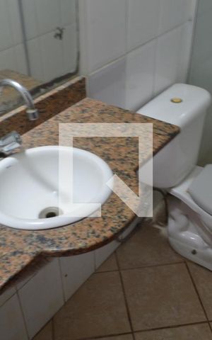 Casa de condomínio à venda com 75m², 3 quartos e 1 vaga Casa de condomínio à venda com 75m², 3 quartos e 1 vagaBanheiro