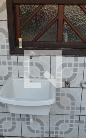 Casa de condomínio à venda com 75m², 3 quartos e 1 vaga Casa de condomínio à venda com 75m², 3 quartos e 1 vagaÁrea de Serviço