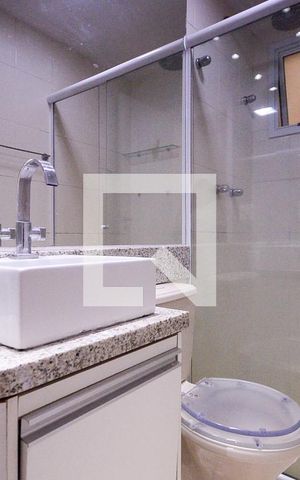 Apartamento à venda com 69m², 3 quartos e sem vaga Apartamento à venda com 69m², 3 quartos e sem vagaBanheiro Social