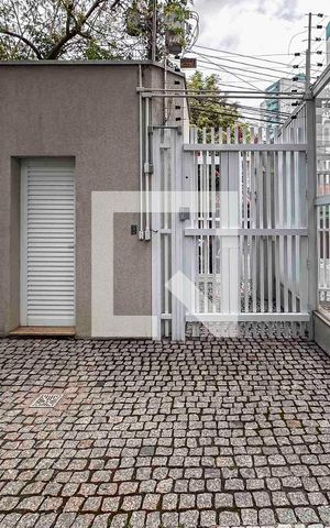 Casa de condomínio à venda com 404m², 3 quartos e 6 vagas Casa de condomínio à venda com 404m², 3 quartos e 6 vagasÁrea comum