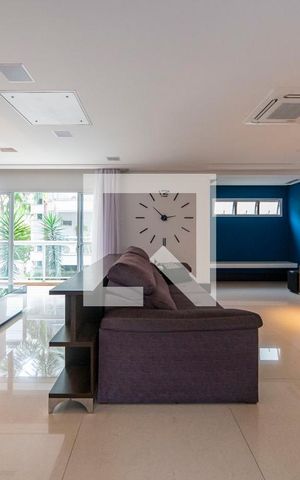 Casa de condomínio à venda com 404m², 3 quartos e 6 vagas Casa de condomínio à venda com 404m², 3 quartos e 6 vagasSala