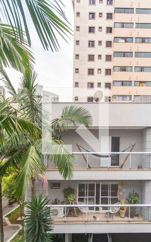 Casa de condomínio à venda com 404m², 3 quartos e 6 vagas Casa de condomínio à venda com 404m², 3 quartos e 6 vagasVista da Varanda do Quarto 3