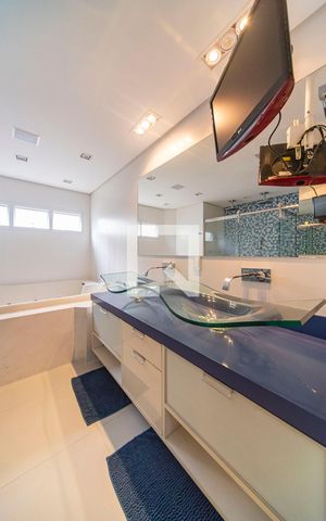 Casa de condomínio à venda com 404m², 3 quartos e 6 vagas Casa de condomínio à venda com 404m², 3 quartos e 6 vagasBanheiro do Quarto 3