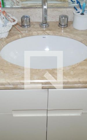 Apartamento à venda com 169m², 3 quartos e 3 vagasBanheiro da Suíte 1