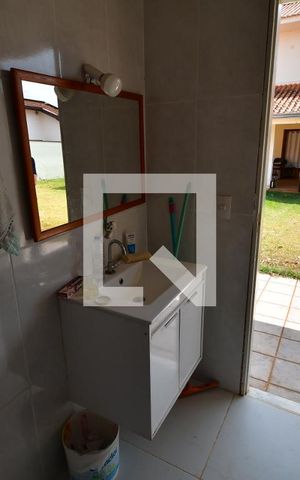 Casa à venda com 420m², 5 quartos e 3 vagasBanheiro de serviço 2