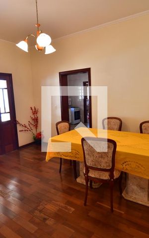 Casa à venda com 420m², 5 quartos e 3 vagasSala 2