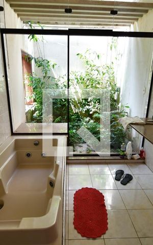 Casa à venda com 420m², 5 quartos e 3 vagasBanheiro 3