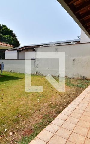 Casa à venda com 420m², 5 quartos e 3 vagasÁrea de Serviço 2