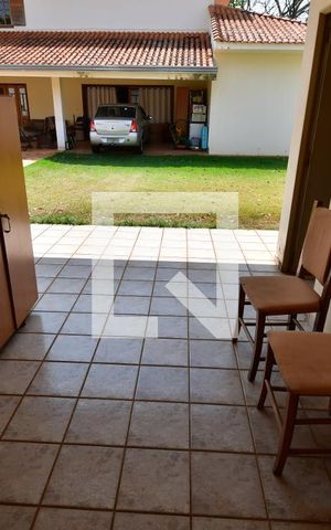 Casa à venda com 420m², 5 quartos e 3 vagasÁrea de Serviço 2