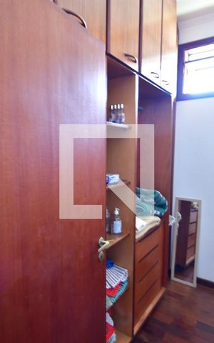 Casa à venda com 420m², 5 quartos e 3 vagasQuarto 4 - Suíte Closet