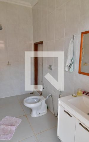 Casa à venda com 420m², 5 quartos e 3 vagasBanheiro de serviço 2
