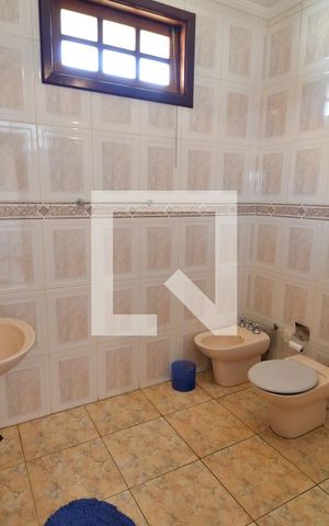Casa à venda com 420m², 5 quartos e 3 vagasBanheiro 1