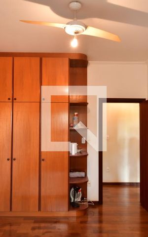 Casa à venda com 420m², 5 quartos e 3 vagasQuarto 1 - Armários