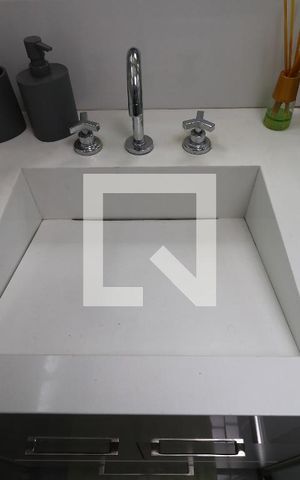 Apartamento à venda com 131m², 3 quartos e 3 vagasBanheiro da Suíte - Pia