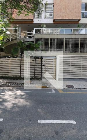 Apartamento à venda com 131m², 3 quartos e 3 vagasFachada