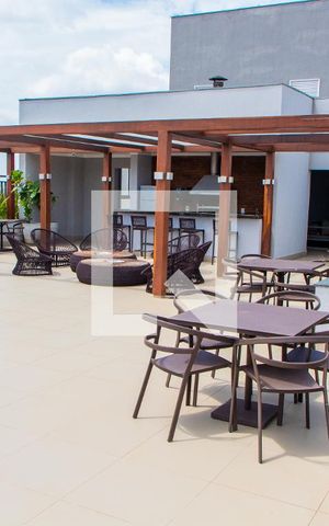 Apartamento à venda com 56m², 2 quartos e 1 vaga Apartamento à venda com 56m², 2 quartos e 1 vagaLIVING COBERTURA