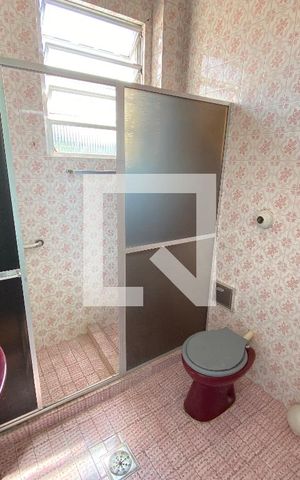 Apartamento à venda com 60m², 2 quartos e sem vaga Apartamento à venda com 60m², 2 quartos e sem vagaBanheiro