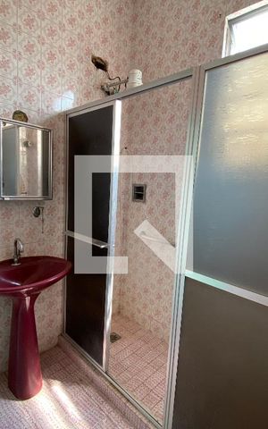 Apartamento à venda com 60m², 2 quartos e sem vaga Apartamento à venda com 60m², 2 quartos e sem vagaBanheiro