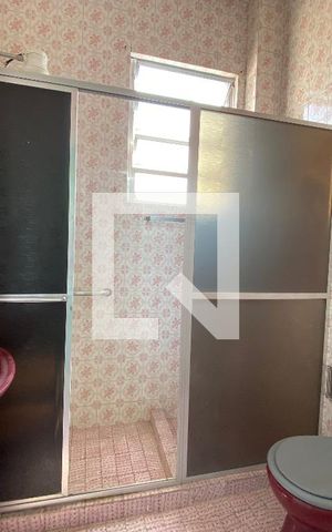 Apartamento à venda com 60m², 2 quartos e sem vaga Apartamento à venda com 60m², 2 quartos e sem vagaBanheiro