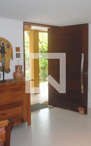 Casa de condomínio para alugar com 420m², 5 quartos e 3 vagasSala