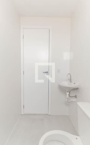 Apartamento à venda com 50m², 2 quartos e sem vaga Apartamento à venda com 50m², 2 quartos e sem vagaBanheiro