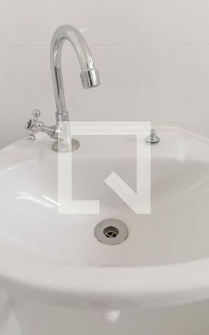 Apartamento à venda com 50m², 2 quartos e sem vaga Apartamento à venda com 50m², 2 quartos e sem vagaBanheiro