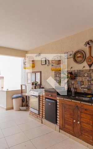 Casa à venda com 224m², 5 quartos e 3 vagasQuintal