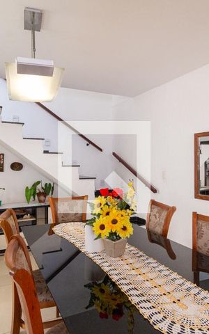 Casa à venda com 224m², 5 quartos e 3 vagasSala
