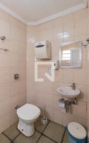Casa à venda com 224m², 5 quartos e 3 vagasBanheiro de serviço