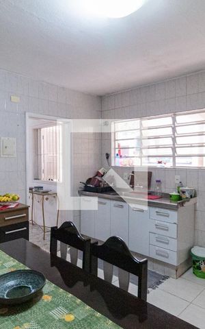 Casa à venda com 224m², 5 quartos e 3 vagasCozinha