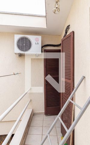 Casa à venda com 224m², 5 quartos e 3 vagasSacada da suíte